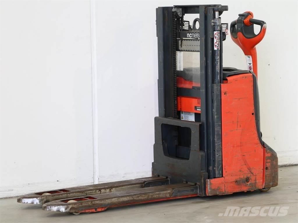 Linde D08/1160-00 Empilhador para operador externo