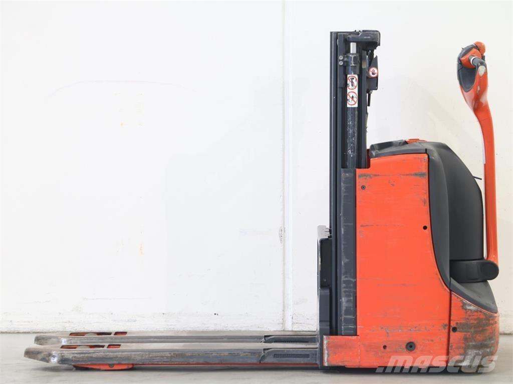 Linde D08/1160-00 Empilhador para operador externo
