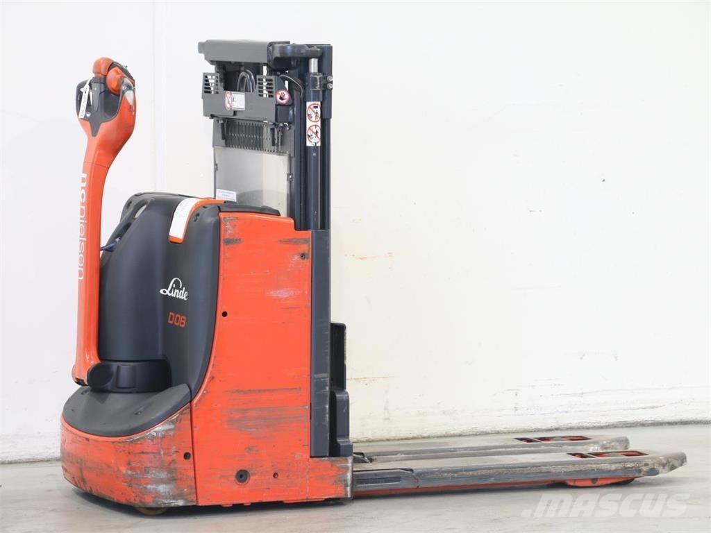 Linde D08/1160-00 Empilhador para operador externo