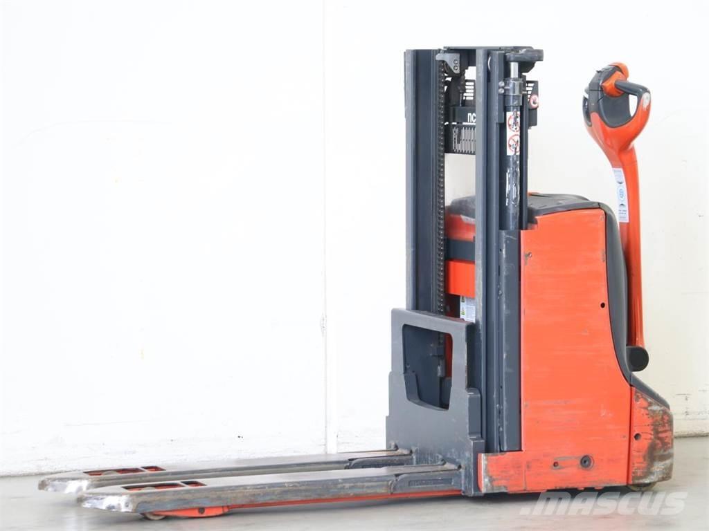 Linde D08/1160-00 Empilhador para operador externo