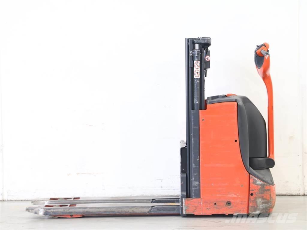 Linde D08/1160-00 Empilhador para operador externo