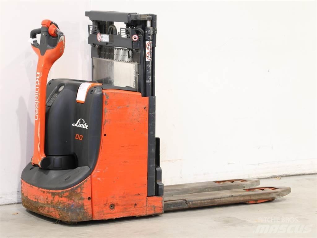 Linde D08/1160-00 Empilhador para operador externo