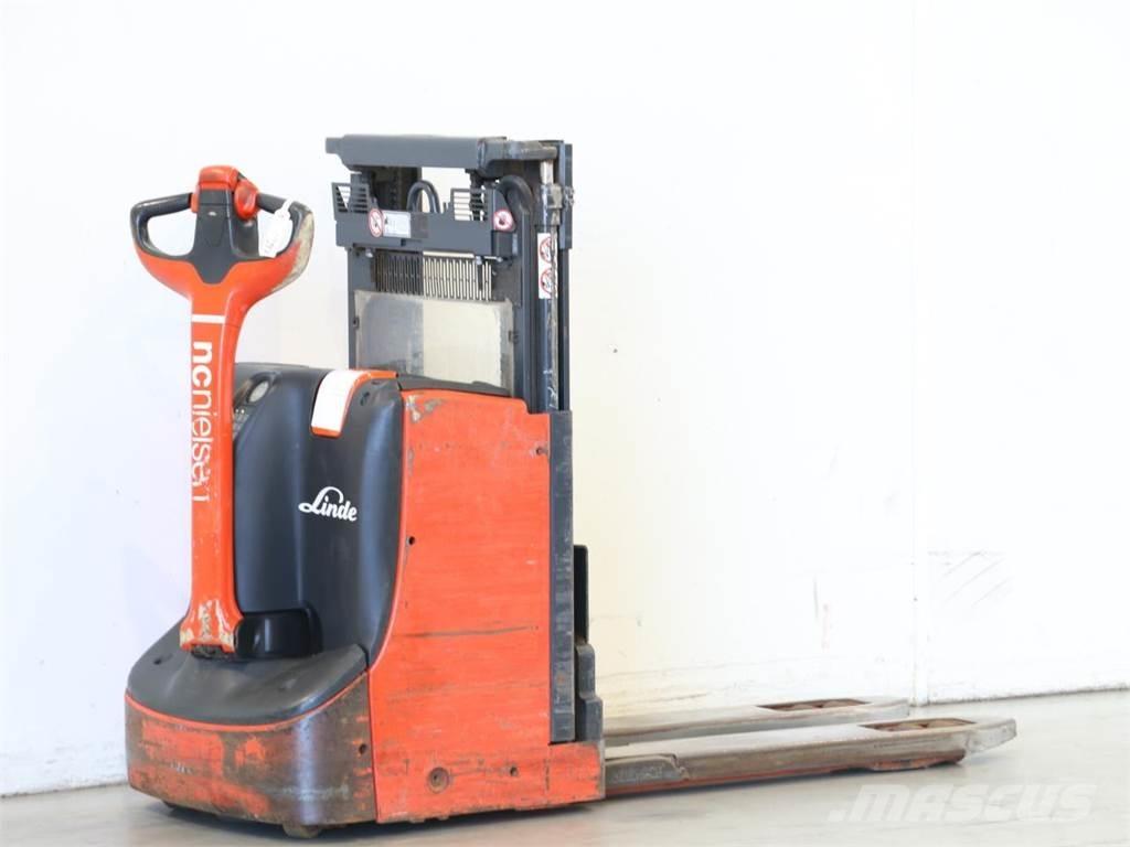 Linde D08/1160-00 Empilhador para operador externo