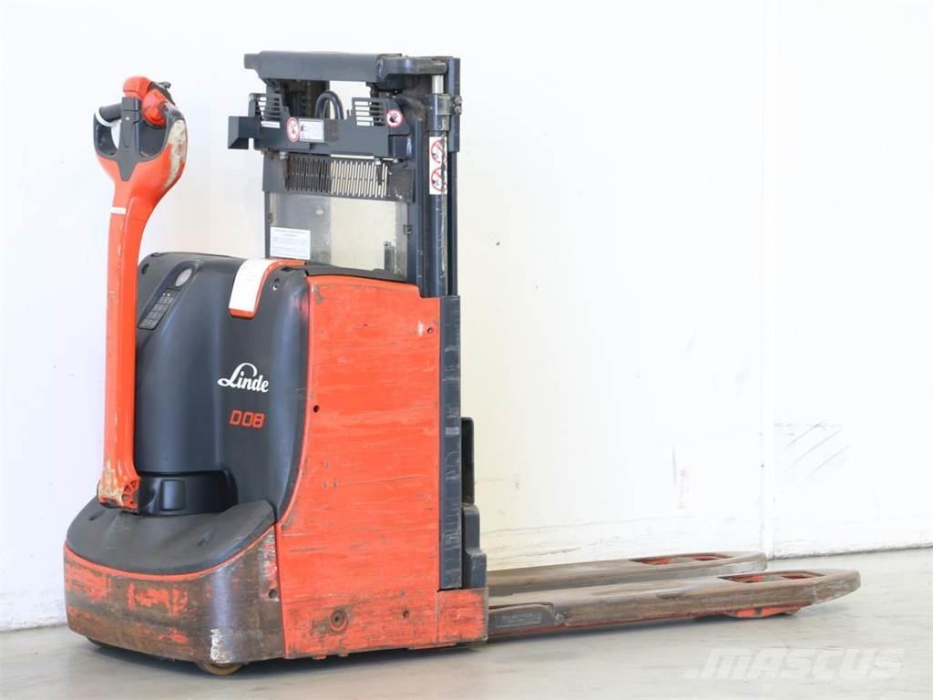 Linde D08/1160-00 Empilhador para operador externo