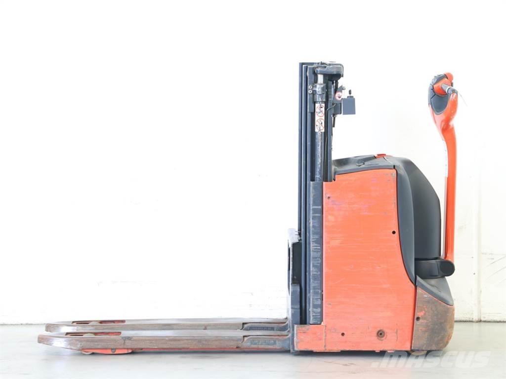 Linde D08/1160-00 Empilhador para operador externo