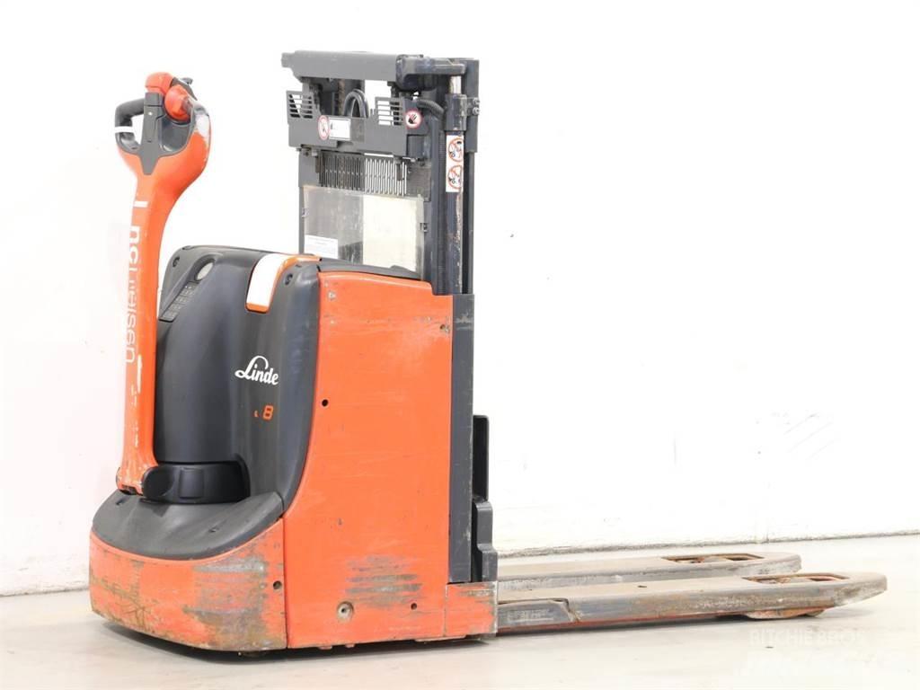 Linde D08/1160-00 Empilhador para operador externo