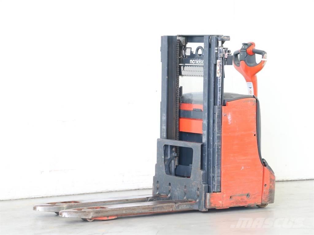 Linde D08/1160-00 Empilhador para operador externo