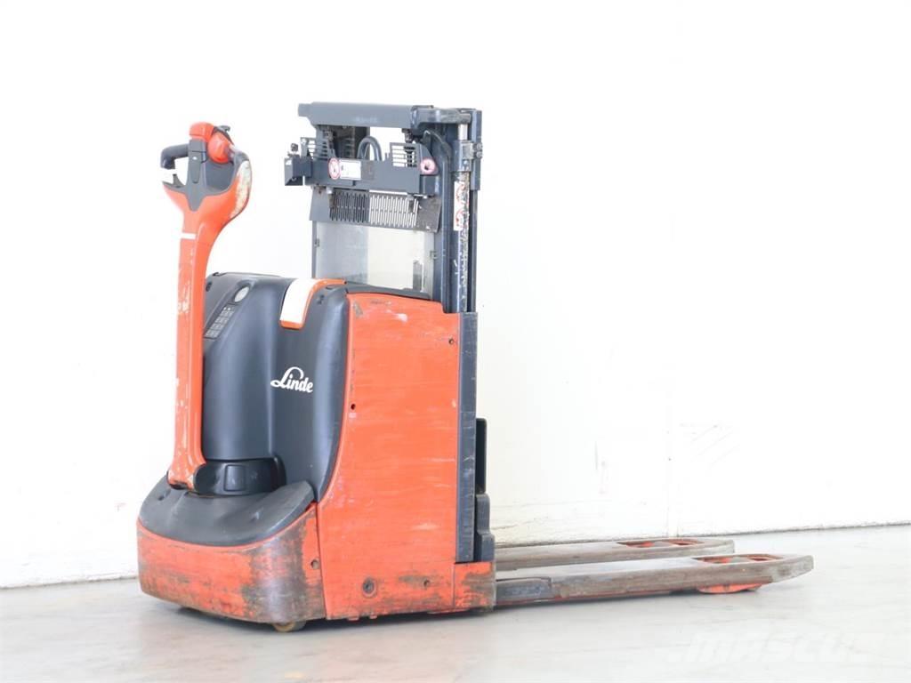 Linde D08/1160-00 Empilhador para operador externo