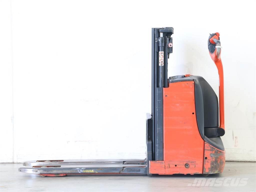 Linde D08/1160-00 Empilhador para operador externo