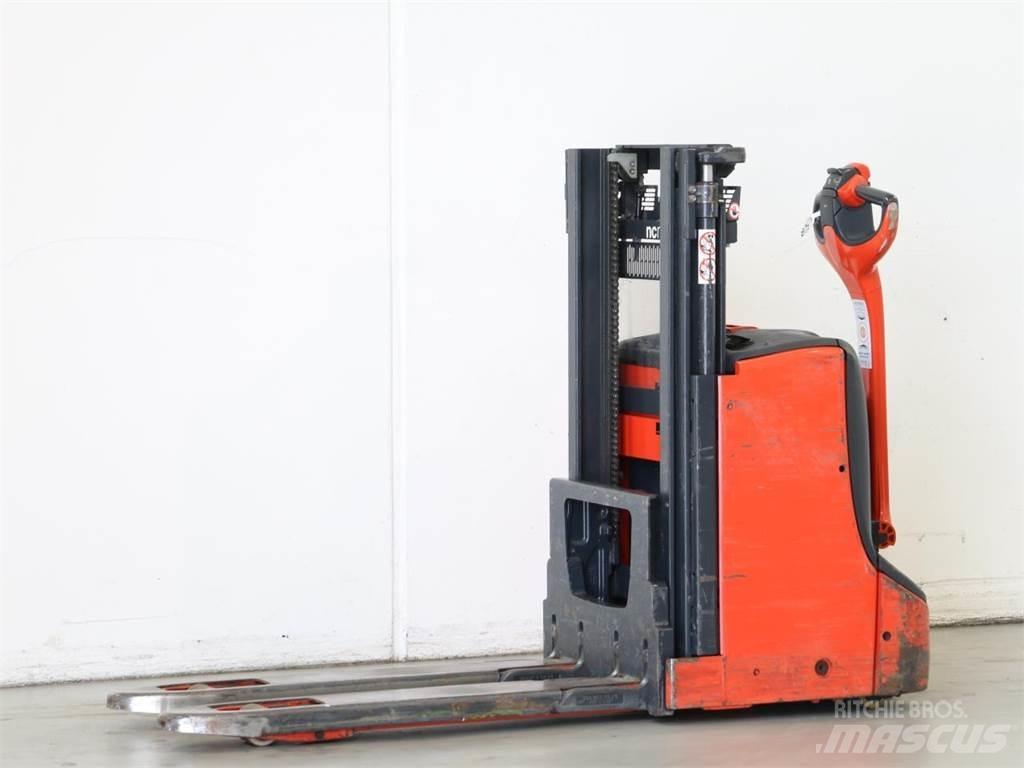 Linde D08/1160-01 Empilhador para operador externo