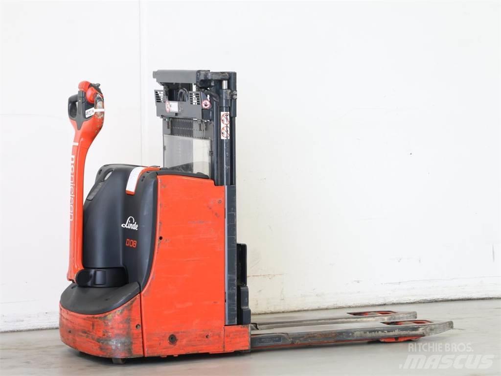 Linde D08/1160-01 Empilhador para operador externo