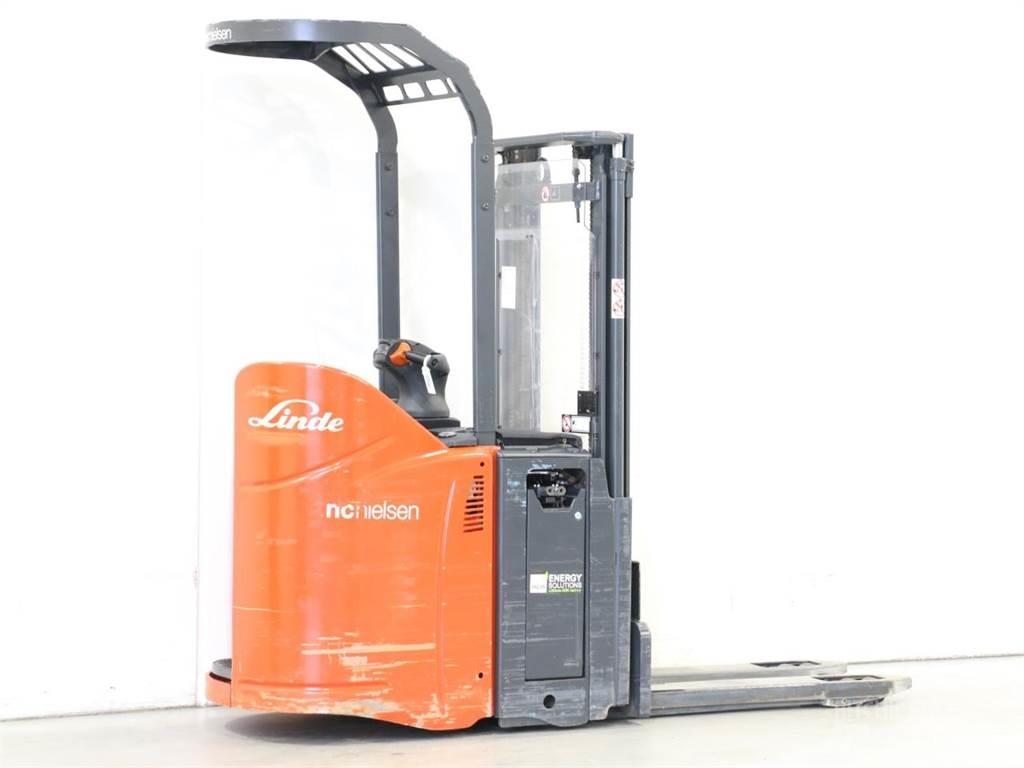Linde D12SP/133 Empilhador para operador externo