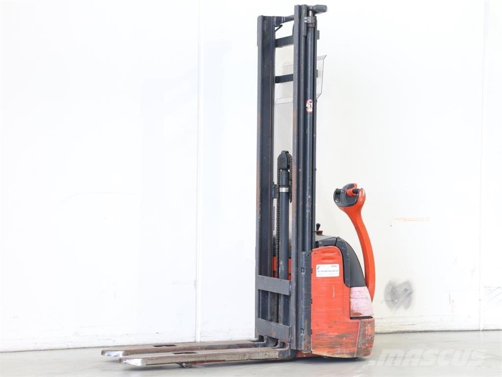 Linde L10/379 Empilhador para operador externo