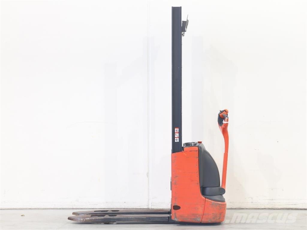 Linde L12/1172-01 Empilhador para operador externo
