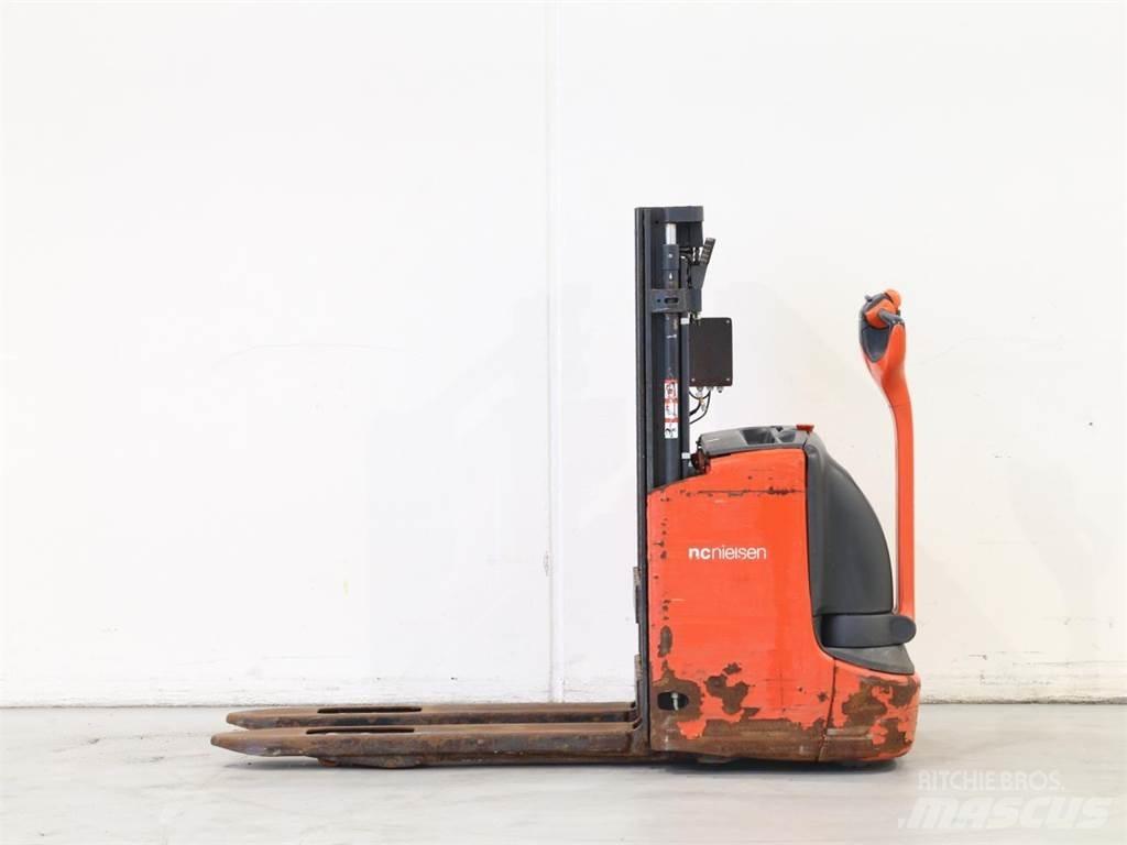 Linde L12I/1172 Empilhador para operador externo