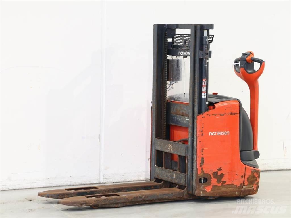 Linde L12I/1172 Empilhador para operador externo