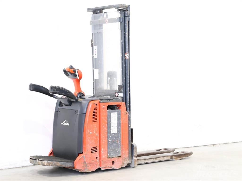 Linde L12LAP/133 Empilhador para operador externo