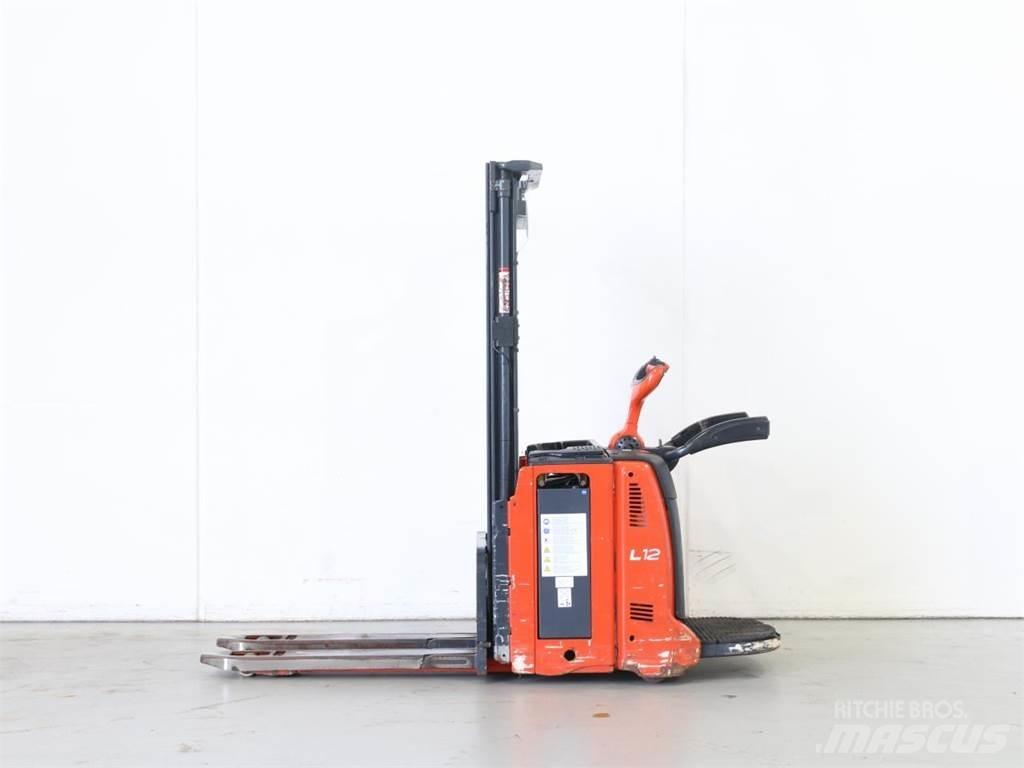 Linde L12LAP/133 Empilhador para operador externo
