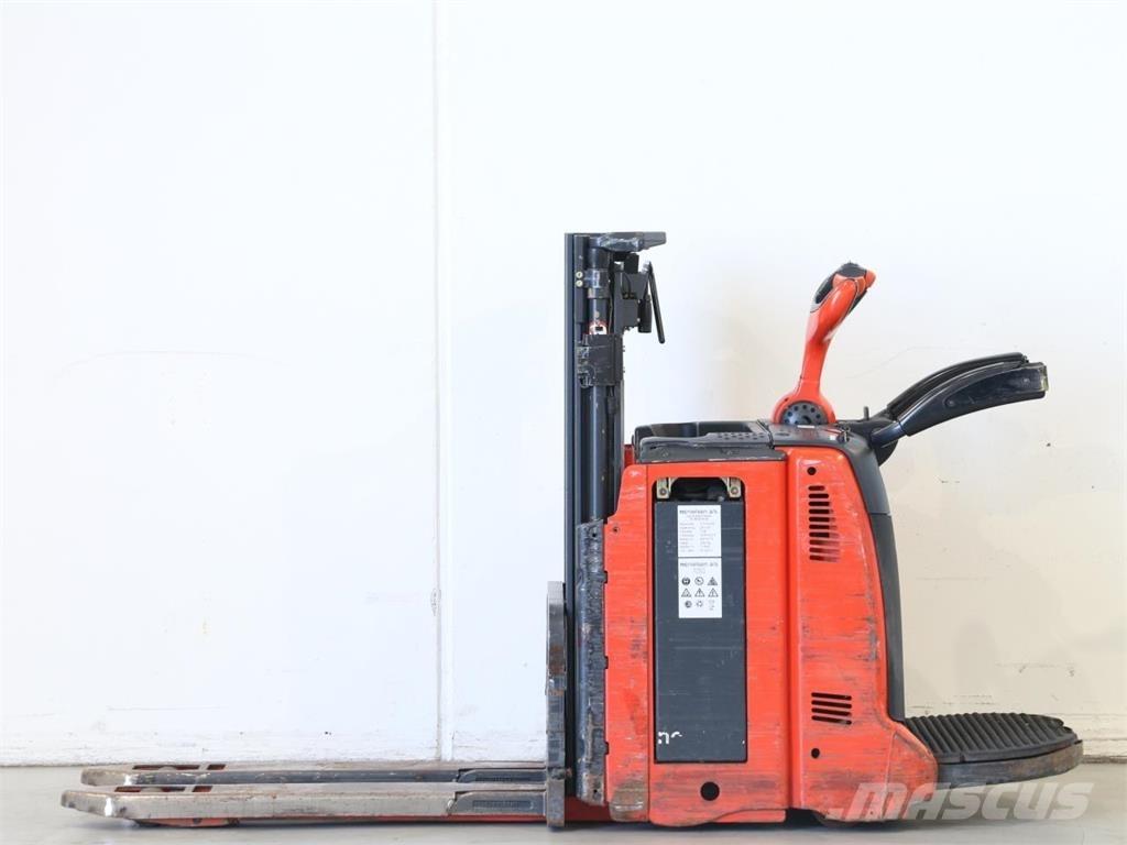 Linde L12LAP/133 Empilhador para operador externo