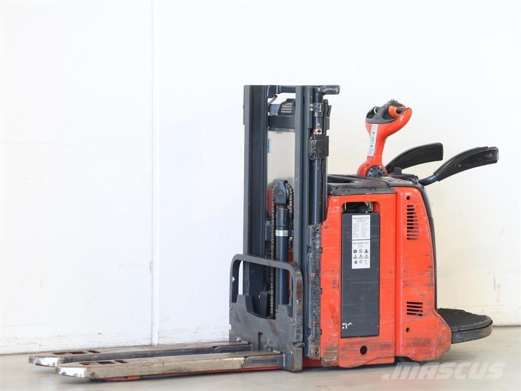 Linde L12LAP/133 Empilhador para operador externo