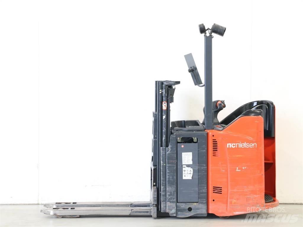 Linde L12LSP/133 Empilhador para operador externo
