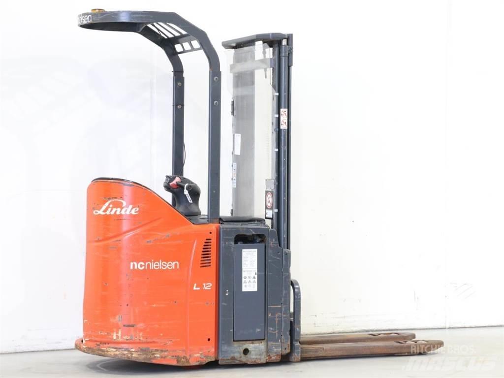 Linde L12LSP/133 Empilhador para operador externo