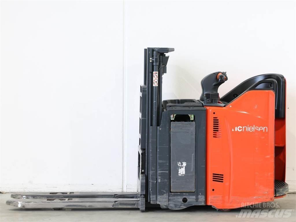 Linde L12SP/133-00 Empilhador para operador externo