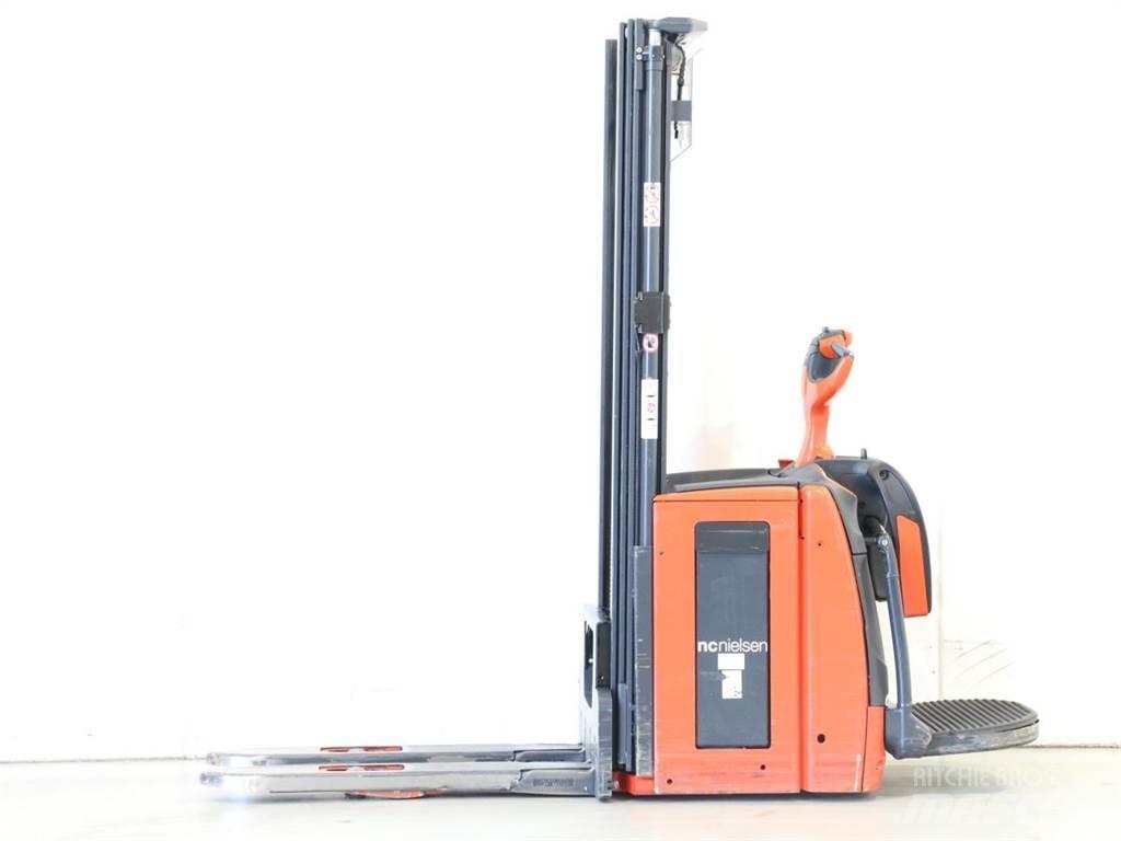 Linde L14AP/1173 Empilhador para operador externo
