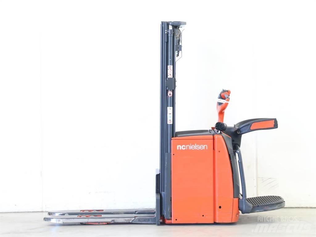 Linde L14AP/1173 Empilhador para operador externo