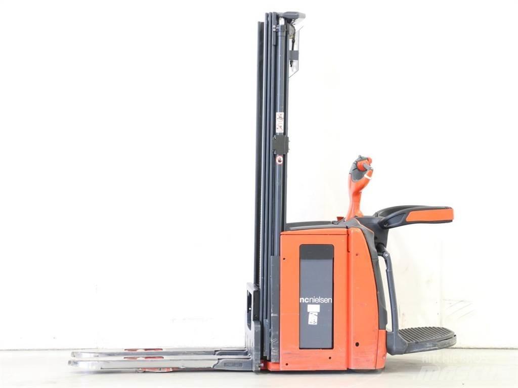 Linde L14AP/1173 Empilhador para operador externo