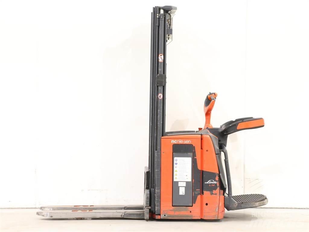 Linde L14AP/1173-00 Empilhador para operador externo