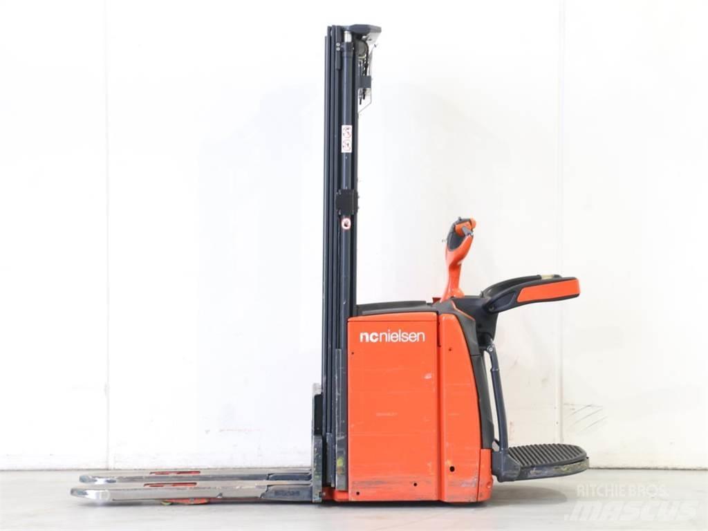 Linde L14AP/1173-00 Empilhador para operador externo