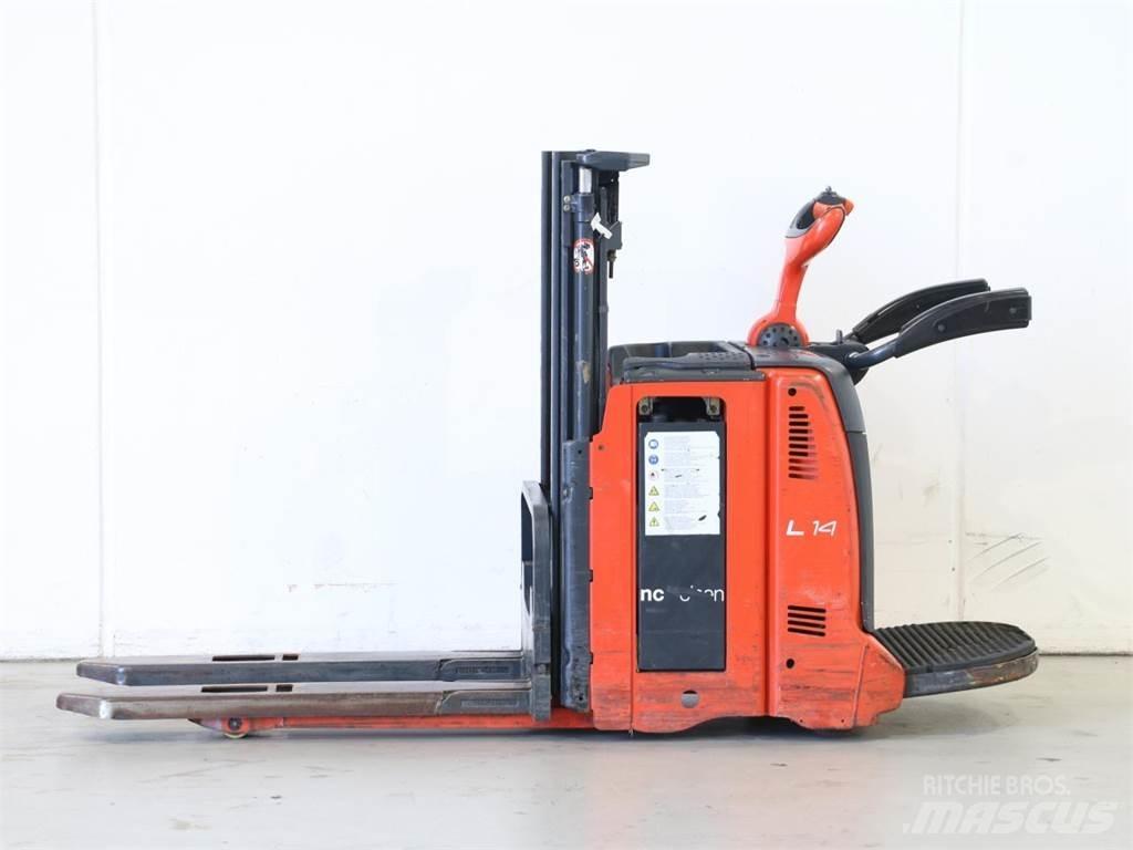 Linde L14AP/133 Empilhador para operador externo