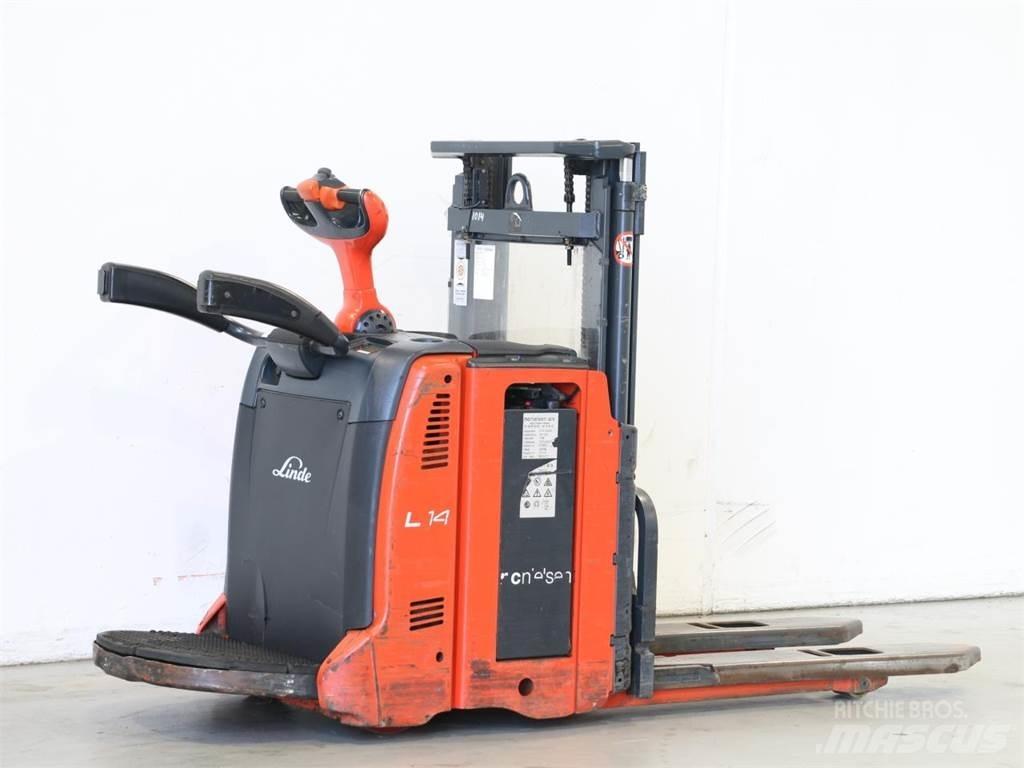 Linde L14AP/133 Empilhador para operador externo