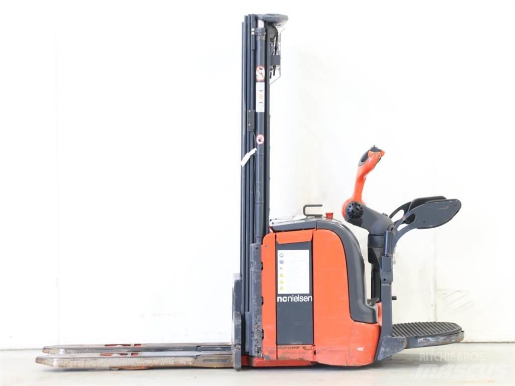 Linde L14API/372 Empilhador para operador externo