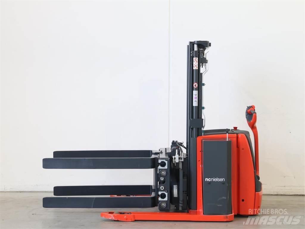 Linde L20/1173-01 Empilhador para operador externo