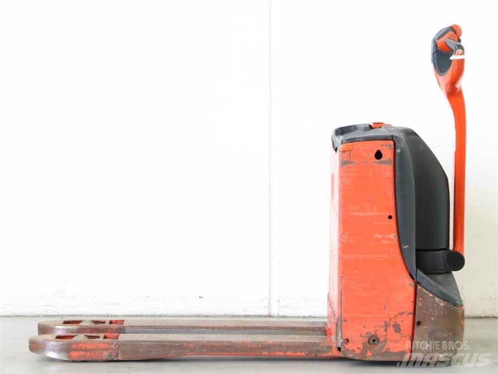 Linde T16/1152 Empilhador para operador externo