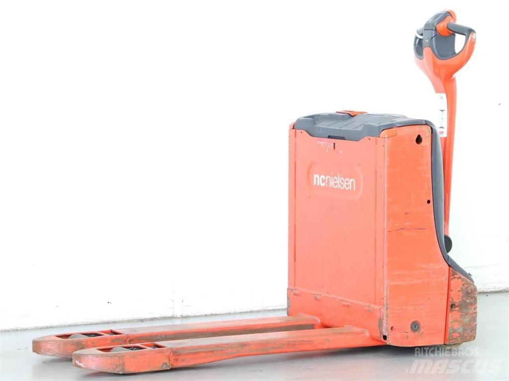 Linde T16/1152 Empilhador para operador externo