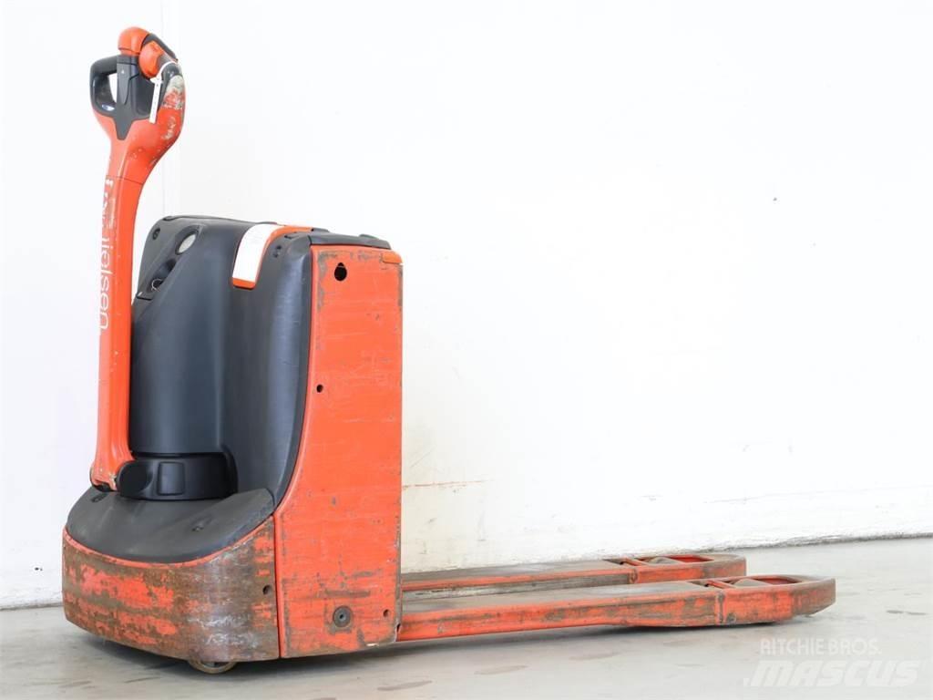 Linde T16/1152 Empilhador para operador externo