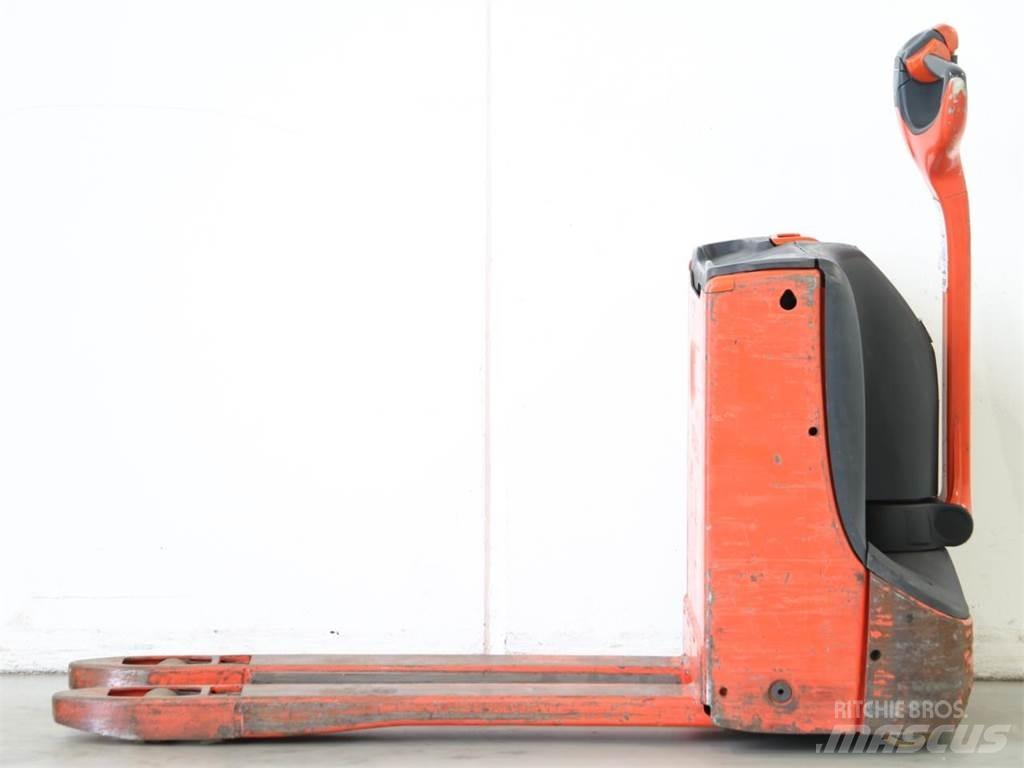 Linde T16/1152 Empilhador para operador externo