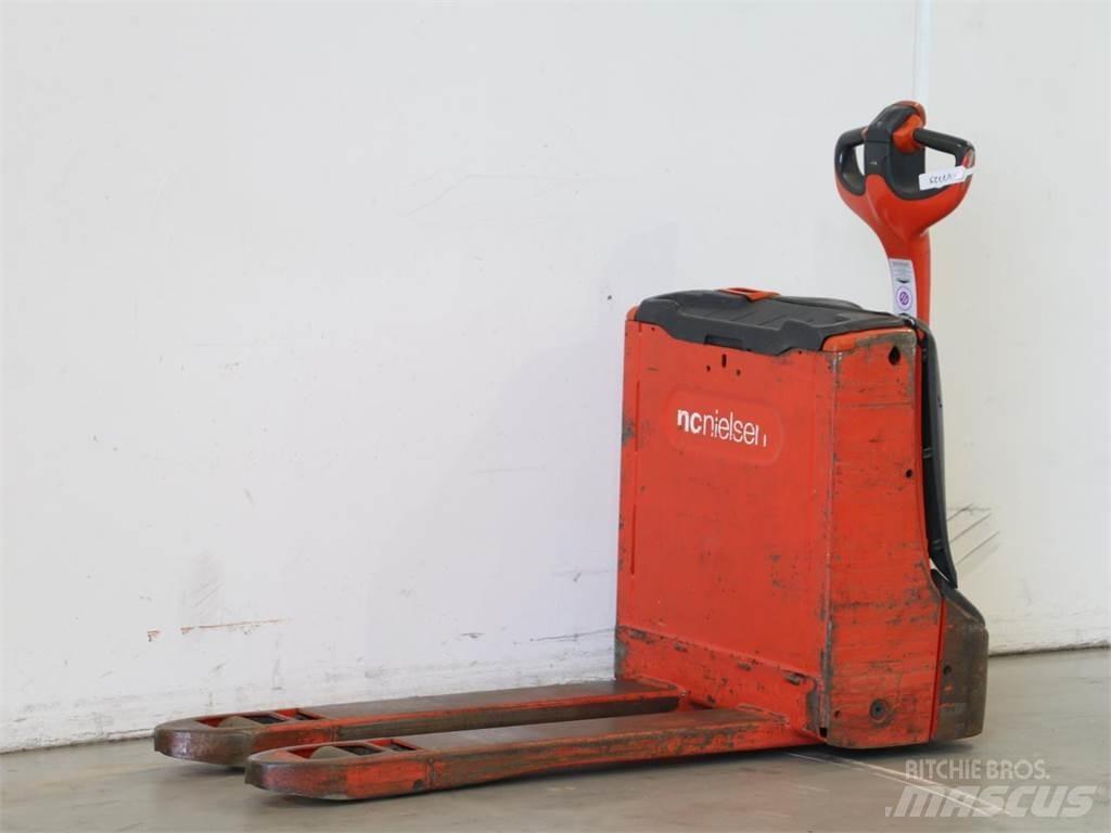 Linde T16/1152 Empilhador para operador externo