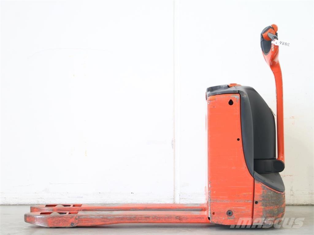 Linde T16/1152 Empilhador para operador externo
