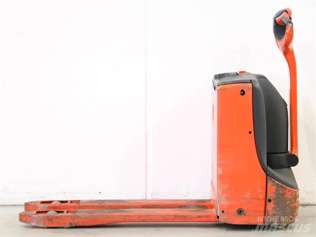 Linde T16/1152 Empilhador para operador externo
