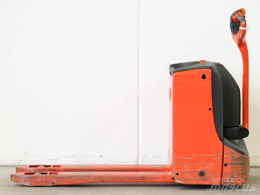 Linde T16/1152 Empilhador para operador externo