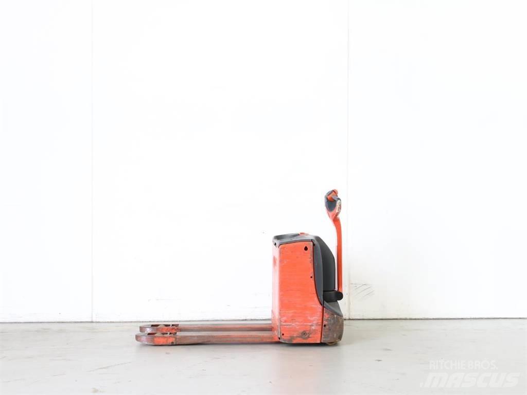 Linde T16/1152 Empilhador para operador externo
