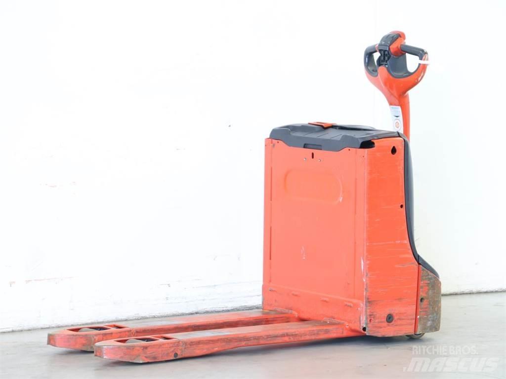 Linde T16/1152 Empilhador para operador externo