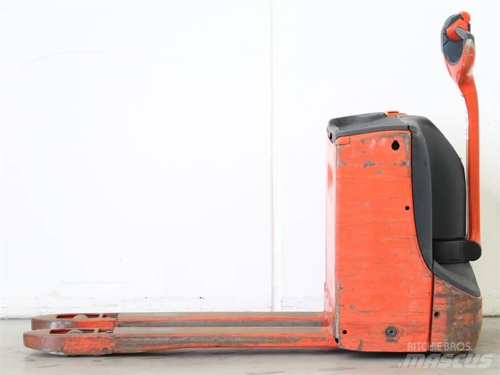 Linde T16/1152 Empilhador para operador externo