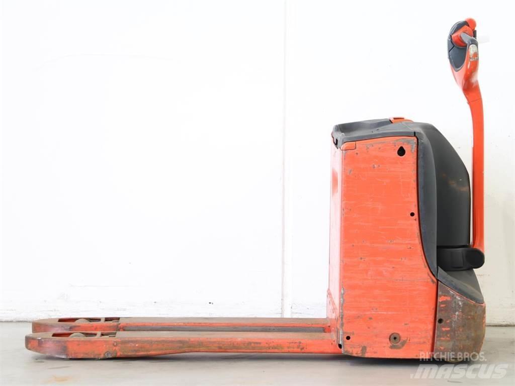 Linde T16/1152 Empilhador para operador externo
