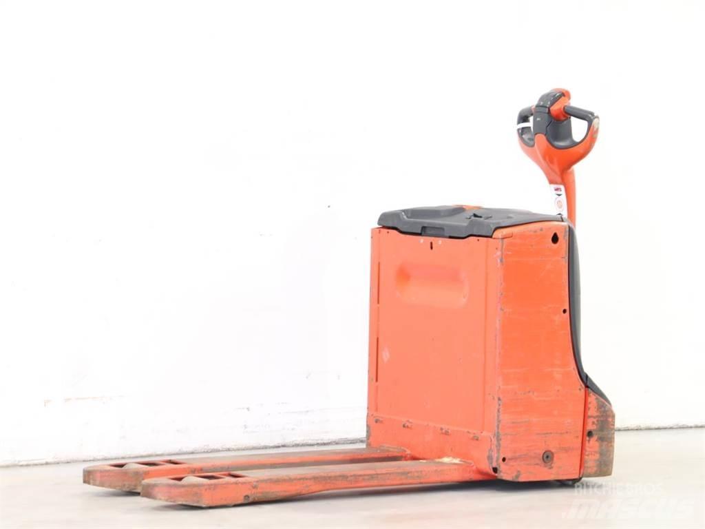 Linde T16/1152 Empilhador para operador externo