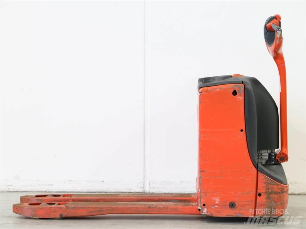 Linde T16/1152 Empilhador para operador externo